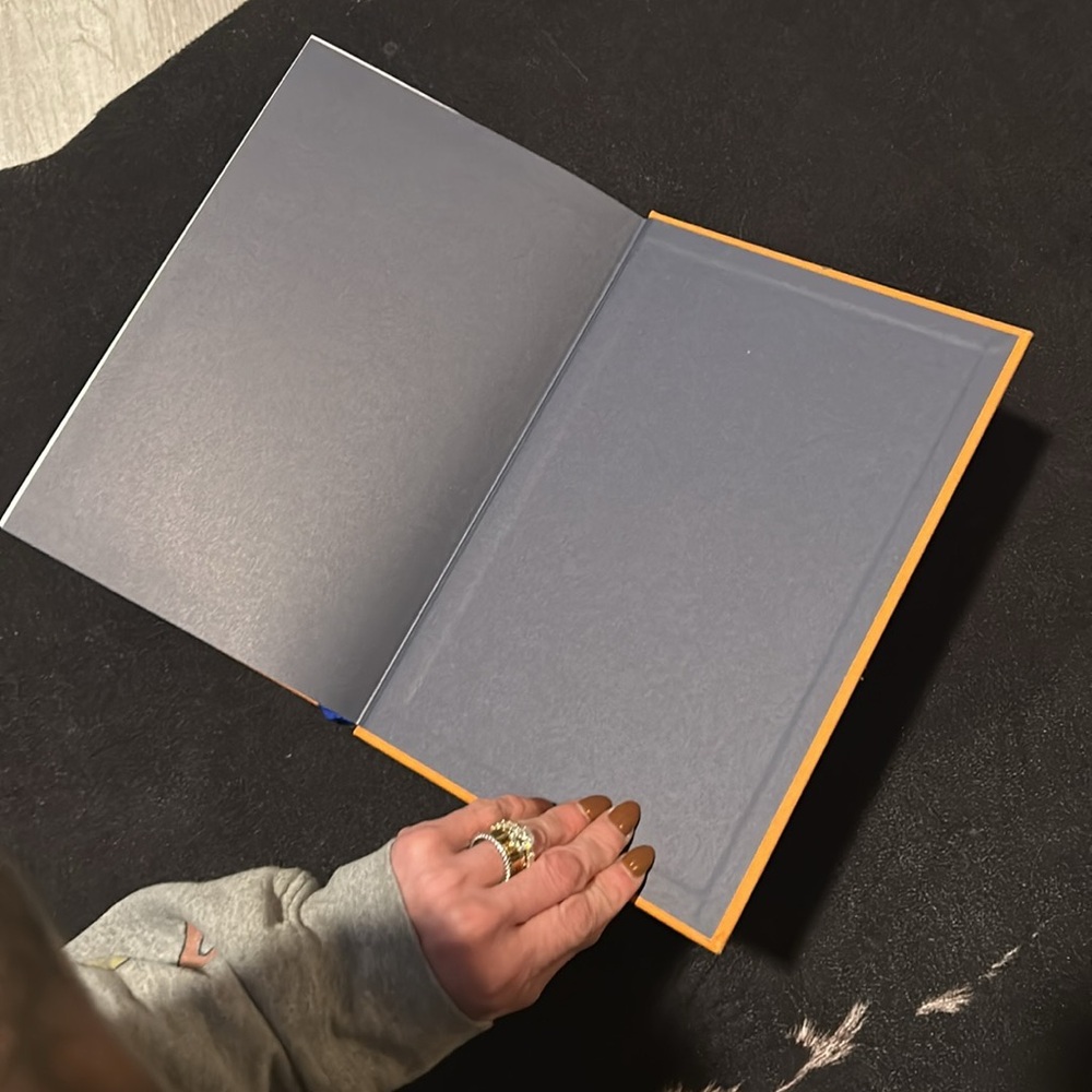 🧡Louis Vuitton•Catwalk•Coffee Table Book🧡 - Picture 10 of 11